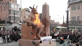 14041125: گزارش موسسه مصاف از بعل سوزی ایرانیان در میدان انقلاب