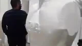 آماده‌سازی و ساخت نماد بعل برای مراسم ۲۲ بهمن