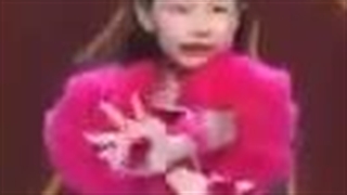 اجرای آهنگ flower جیسو از جنی کوچولو