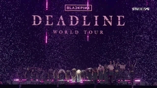 پشت صحنه آخرین کنسرت تور ددلاین در هنگ کنگ زیرنویس ها انشالله به زودی قرار میگیره ( آخرش گریم گرفت مثل لیسااا:((( چقدر زود گذشت.