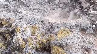 اگه شما بودید، جرات می‌کردید این سنگ رو بشکنید