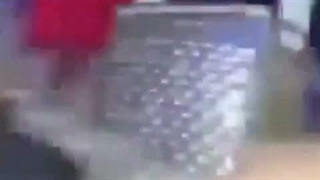 حتی ذره بین هم کار نمیکنه