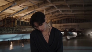 اجرای آهنگ SWIM از BTS آلبوم اریرانگ