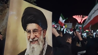 رھبر شھید کی محبت اور امریکہ سے عوام کی نفرت