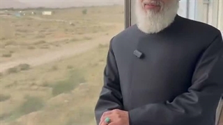در راه میناب عزیز هستم  شهری که داغی بر دل ایران ما گذاشت که فراموش نشدنی است.و ما انتقام خون این شهدا را خواهیم گرفت