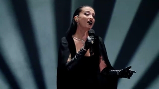 کنسرت زنده Melike_Şahin_-_Sağ_Salim__#AKKOR_ilk_konser_(720p)