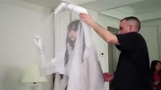 آماده شدن لیسا برای مراسم مت گالا