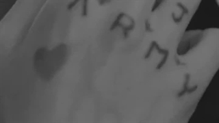 منتشر شده از جونگ کوک برای مجله هارپرز بازار در همکاری با هابلوت