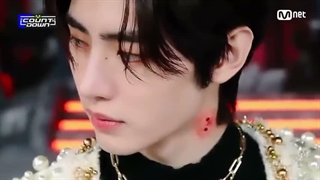ENHYPEN / Bite me performance (Dark blood) ; MCountdown
