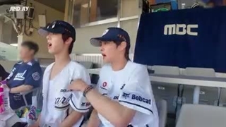 모시모시? 승리 요정 왔어요 | 규빈&유진 두산베어스 시구 시타 비하인드 | AND_AY | AND2BLE (앤더블)
