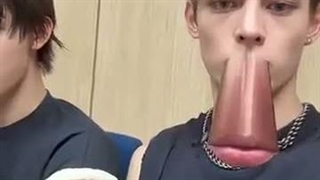 افسرده شدم*به اخلاقم نمیاد نه؟*