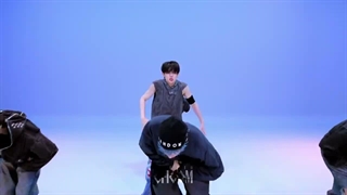 TXT Deja Vu