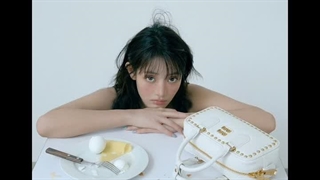منتشر شده از مینی برای مجله elle کره و برند miumiu