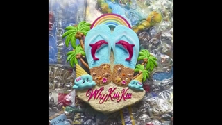 ترک Blue Hour از آلبوم WhyKiiiKiii گروه KiiiKiii