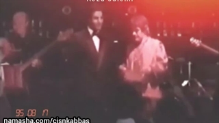 اجرای 'باران می‌بارد امشب' در کنسرت امید توسط داریوش اقبالی