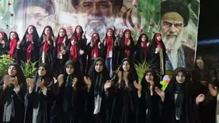 اجرای سرود توسط گروه سرود رویش نور لاله های عاشورا